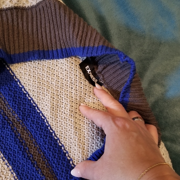 Express Cardigan - Picture 2 of 3